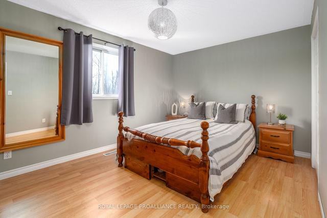 458 Lazier Rd, House detached with 3 bedrooms, 2 bathrooms and 4 parking in Tyendinaga ON | Image 4