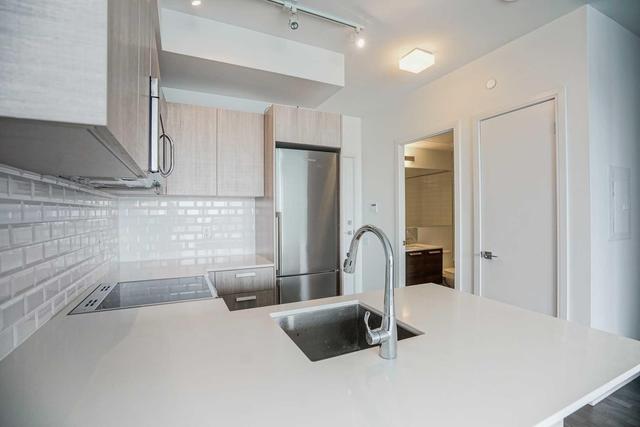 918 - 57 St. Joseph St, Condo with 1 bedrooms, 1 bathrooms and null parking in Toronto ON | Image 4