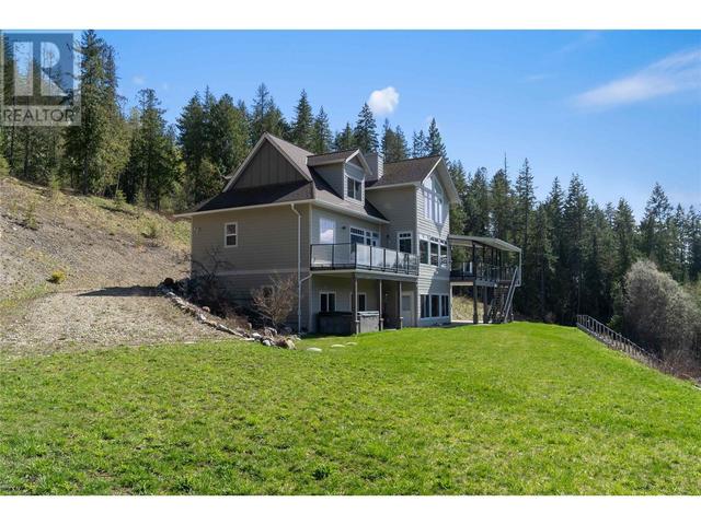 8097 Seed Road, House detached with 5 bedrooms, 4 bathrooms and 4 parking in North Okanagan F BC | Image 11