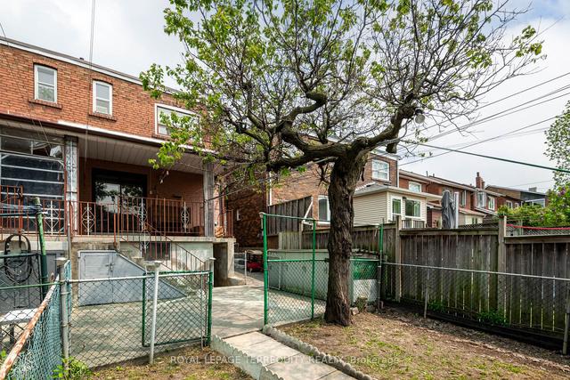 234 Arlington Ave, House semidetached with 3 bedrooms, 2 bathrooms and 1 parking in Toronto ON | Image 32