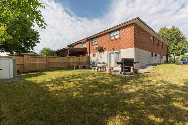 22 Petworth Cres, House semidetached with 3 bedrooms, 2 bathrooms and 2 parking in Toronto ON | Image 20