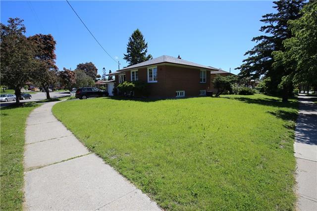 34 Gaitwin Pl, House detached with 3 bedrooms, 3 bathrooms and 2 parking in Toronto ON | Image 3