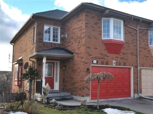 104 Milloy Pl, House attached with 3 bedrooms, 3 bathrooms and 2 parking in Aurora ON | Image 1
