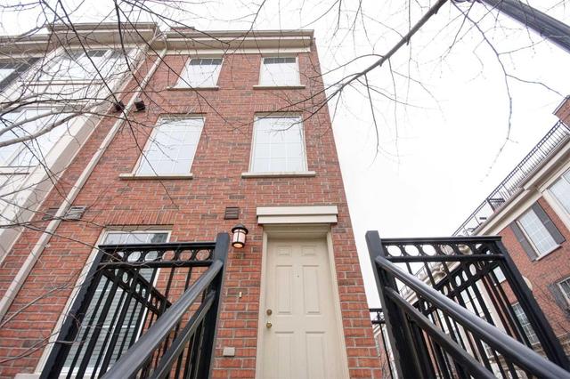 812 - 5 Everson Dr, Townhouse with 1 bedrooms, 1 bathrooms and 1 parking in Toronto ON | Image 4