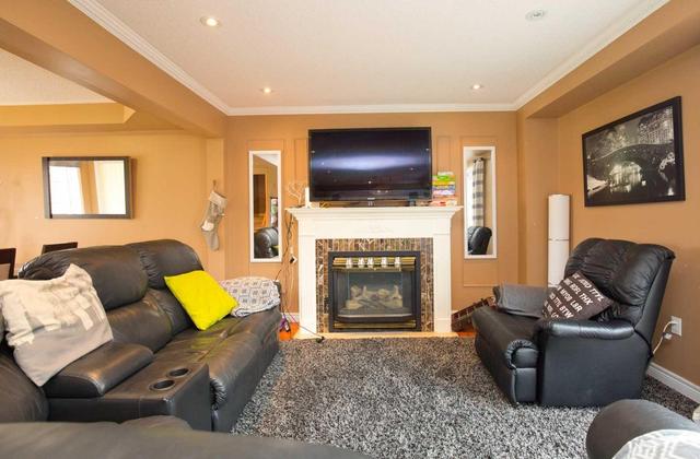 7267 Aldercrest Dr, House detached with 3 bedrooms, 3 bathrooms and 2 parking in Mississauga ON | Image 7