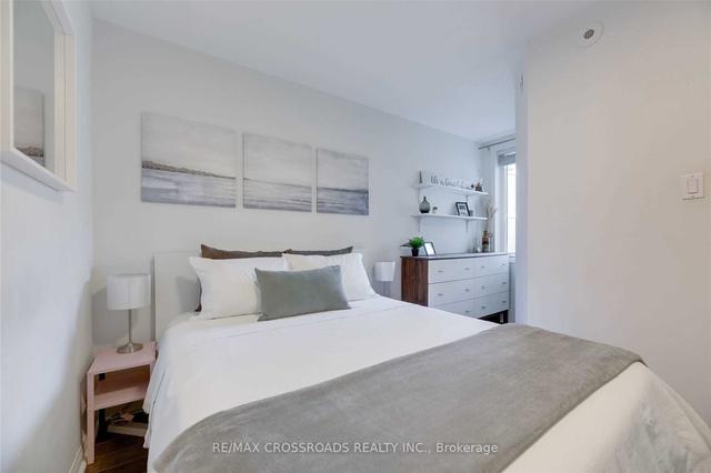 322 - 26 Douro St, Townhouse with 2 bedrooms, 2 bathrooms and 0 parking in Toronto ON | Image 4