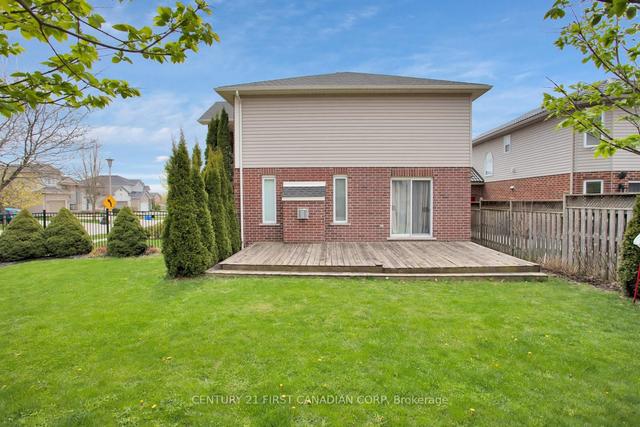 1233 Smithson Crt, House detached with 3 bedrooms, 3 bathrooms and 6 parking in London ON | Image 32
