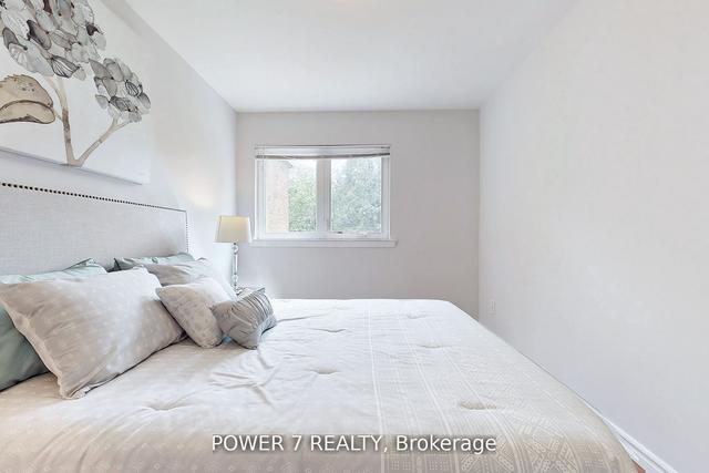 3 Fleetwell Crt S, House detached with 3 bedrooms, 3 bathrooms and 8 parking in Toronto ON | Image 6