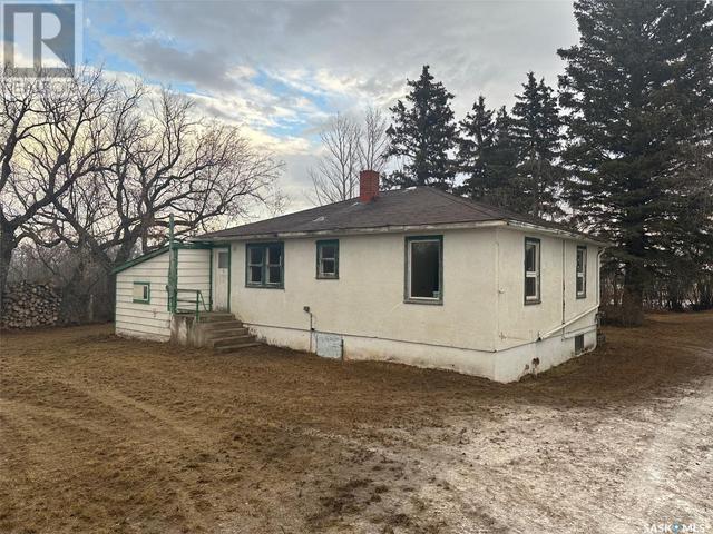 404 1st Street, House detached with 2 bedrooms, 1 bathrooms and null parking in Findlater SK | Image 6