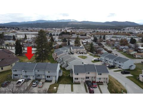 223 23rd Avenue N, House attached with 3 bedrooms, 2 bathrooms and null parking in Cranbrook BC | Card Image