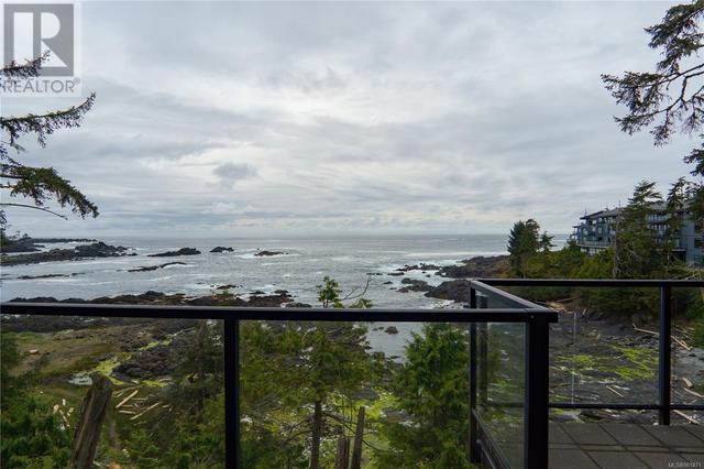 Ever changing Pacific Ocean views | Image 1