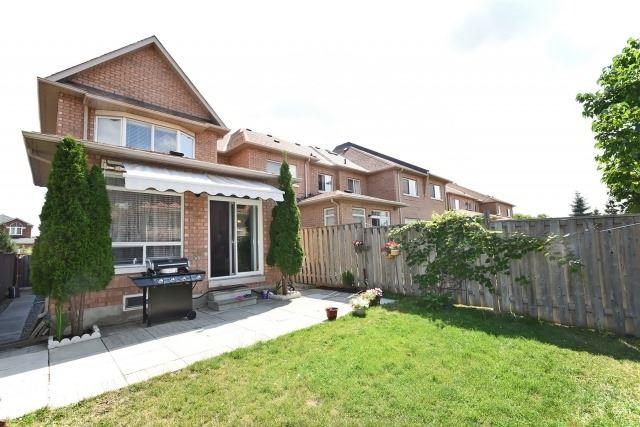 80 Haymer Dr, House attached with 3 bedrooms, 4 bathrooms and 3 parking in Vaughan ON | Image 2