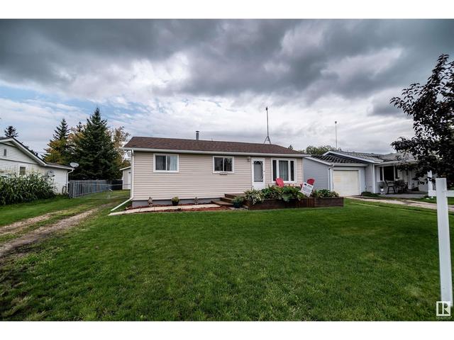 4527 47 St, House detached with 2 bedrooms, 1 bathrooms and null parking in Alberta Beach AB | Image 26