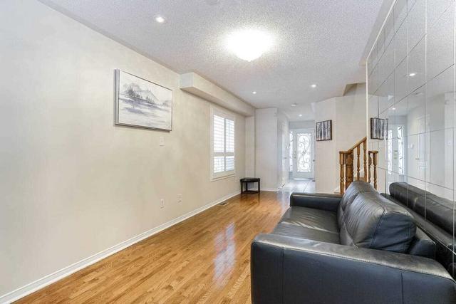 3564 Southwick St, House semidetached with 3 bedrooms, 3 bathrooms and 3 parking in Mississauga ON | Image 33