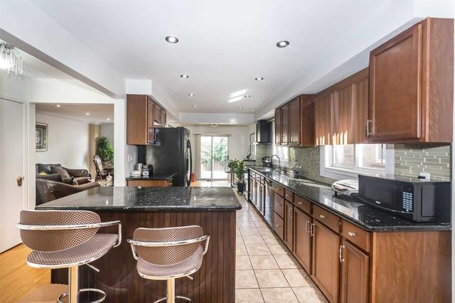 21 Seagrave Cres, House detached with 4 bedrooms, 4 bathrooms and 5 parking in Toronto ON | Image 20