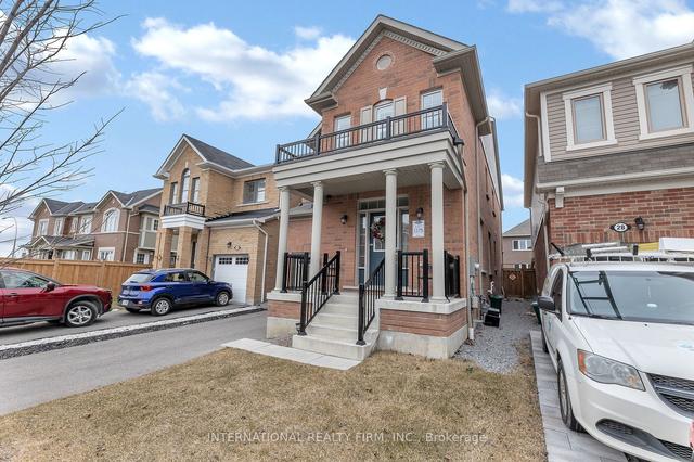 30 Kilmarnock Cres S, House detached with 4 bedrooms, 3 bathrooms and 3 parking in Whitby ON | Image 1