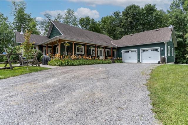 692 a County 15 Road, House detached with 4 bedrooms, 2 bathrooms and 8 parking in Stone Mills ON | Image 1