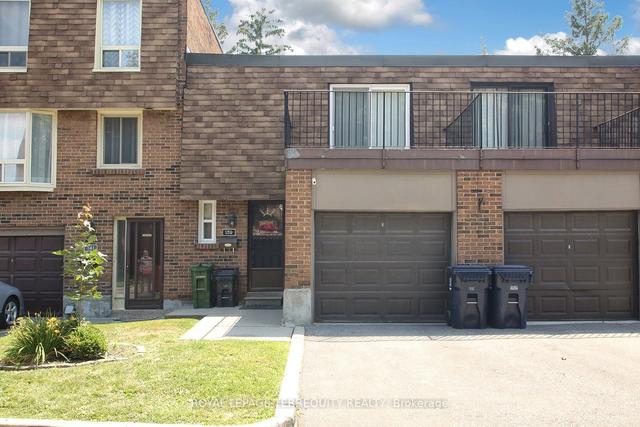 139 Huntingdale Blvd, Townhouse with 3 bedrooms, 3 bathrooms and 2 parking in Toronto ON | Image 1