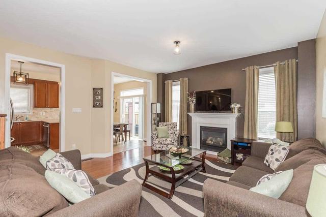 29 Eatonville St, House detached with 4 bedrooms, 4 bathrooms and 2 parking in Brampton ON | Image 5