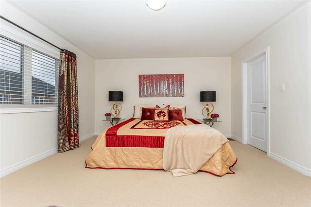 15 Trentonian St, House attached with 4 bedrooms, 3 bathrooms and 3 parking in Brampton ON | Image 13
