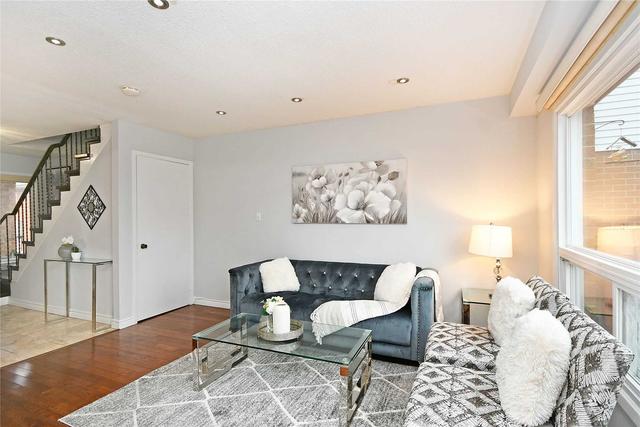 76 Stephensen Crt, House detached with 3 bedrooms, 3 bathrooms and 3 parking in Brampton ON | Image 40