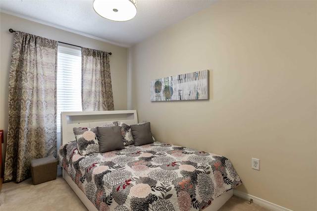 4802 Dovehouse Dr, House semidetached with 3 bedrooms, 3 bathrooms and 2 parking in Mississauga ON | Image 11
