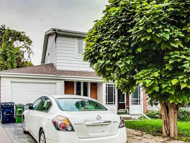 84 Trott Sq, House semidetached with 3 bedrooms, 2 bathrooms and 3 parking in Toronto ON | Image 1