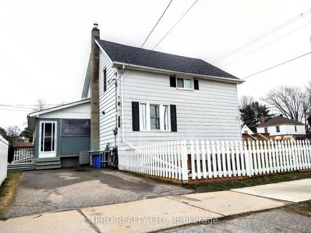 1512 Cassells St, House detached with 3 bedrooms, 2 bathrooms and 3 parking in North Bay ON | Image 12