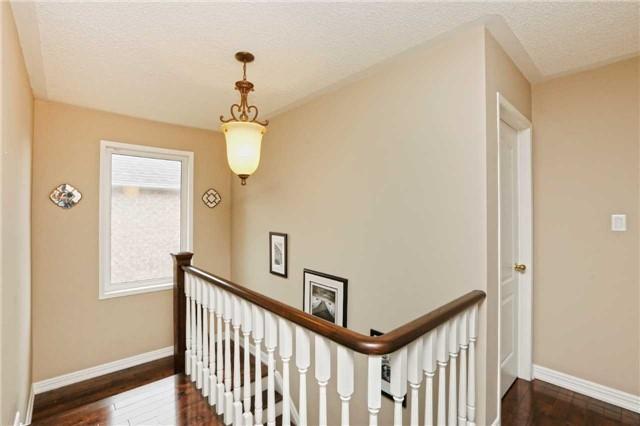 14 Oak Gardens Crt, House detached with 4 bedrooms, 4 bathrooms and 4 parking in Brampton ON | Image 10