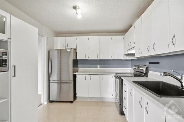 807 - 1465 Baseline Road, Condo with 2 bedrooms, 1 bathrooms and 1 parking in Ottawa ON | Image 11