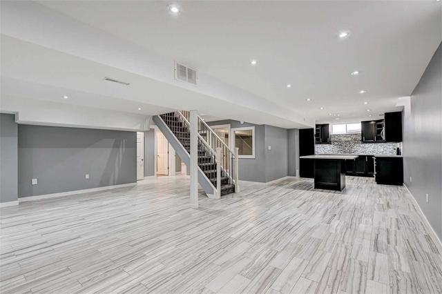 47 Bluenose Cres, House detached with 4 bedrooms, 5 bathrooms and 6 parking in Toronto ON | Image 16
