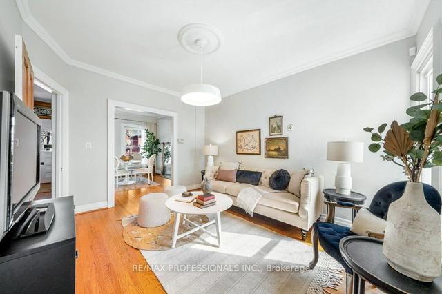 622 Brock Ave, House semidetached with 3 bedrooms, 2 bathrooms and 2 parking in Toronto ON | Image 5