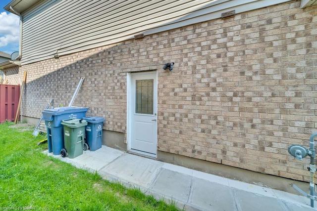 8 Saigon Street, House detached with 5 bedrooms, 2 bathrooms and 4 parking in Guelph ON | Image 19