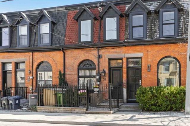 31 Belmont St, House attached with 2 bedrooms, 2 bathrooms and 0 parking in Toronto ON | Image 1