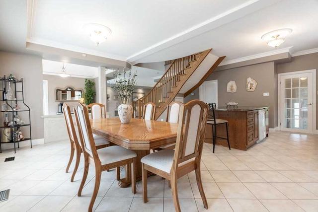 15 Glenmanor Dr, House detached with 3 bedrooms, 4 bathrooms and 15 parking in Oakville ON | Image 2