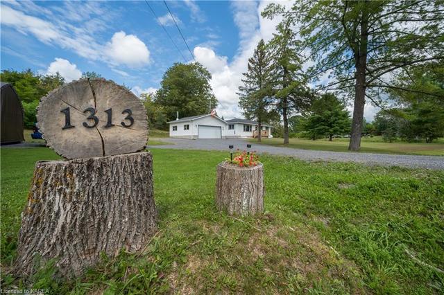 1313 Centreville Road, House detached with 3 bedrooms, 2 bathrooms and 8 parking in Stone Mills ON | Image 2