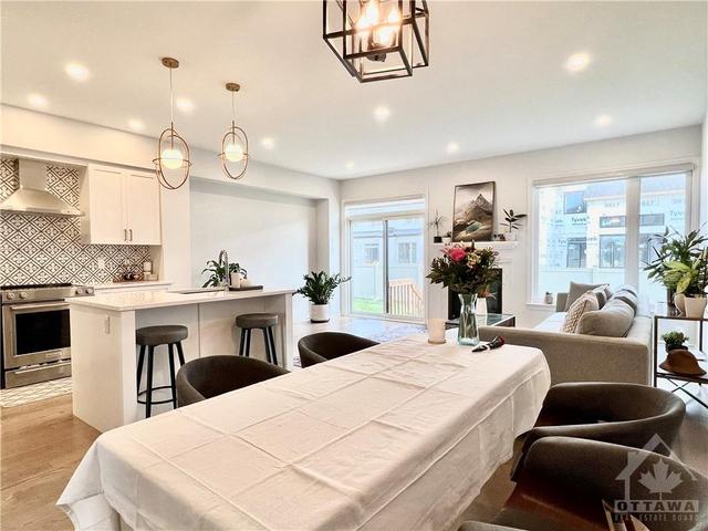 699 Cordelette Circle, Townhouse with 3 bedrooms, 3 bathrooms and 2 parking in Ottawa ON | Image 7