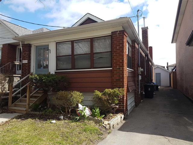 297 Harvie Ave, House detached with 2 bedrooms, 2 bathrooms and 3 parking in Toronto ON | Image 1