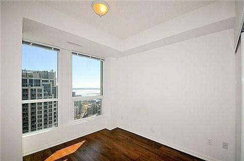 2702 - 628 Fleet St, Condo with 2 bedrooms, 2 bathrooms and 1 parking in Toronto ON | Image 9