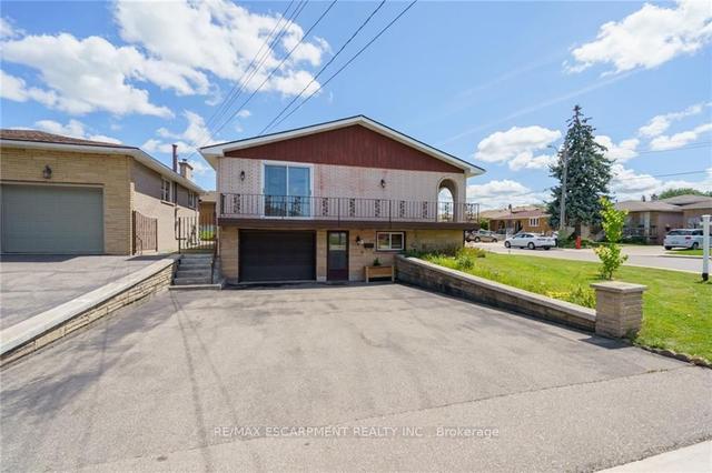 33 Algonquin Crt, House detached with 3 bedrooms, 2 bathrooms and 5 parking in Hamilton ON | Image 26