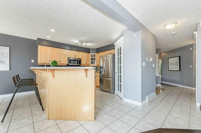 143 Deerpath Dr, House detached with 3 bedrooms, 4 bathrooms and 4 parking in Guelph ON | Image 4