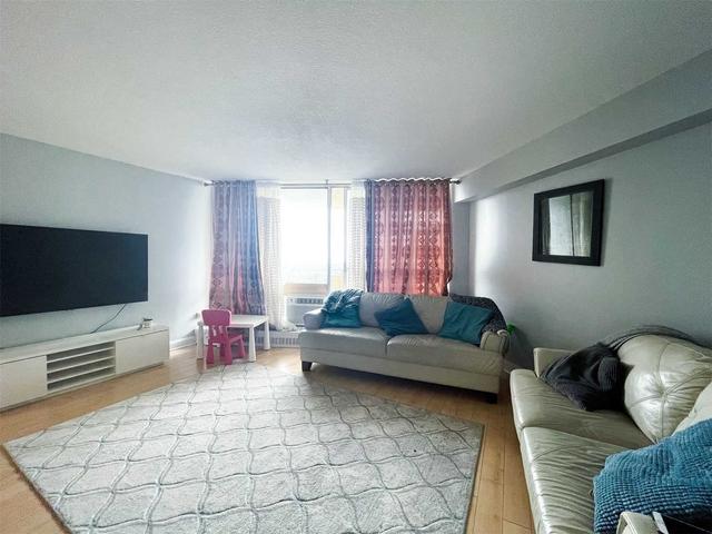 2206 - 330 Dixon Rd, Condo with 2 bedrooms, 1 bathrooms and 1 parking in Toronto ON | Image 17