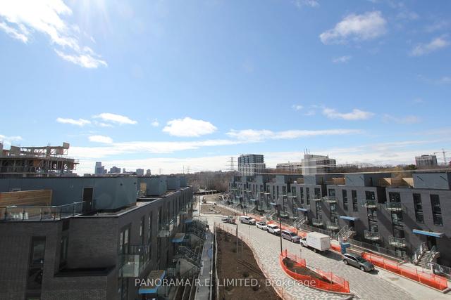 413 - 20 Brin Dr, Condo with 1 bedrooms, 1 bathrooms and 1 parking in Toronto ON | Image 2