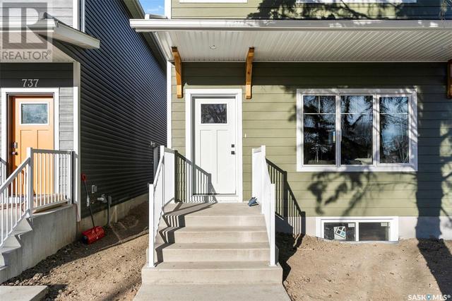 739 1st Street E, House detached with 3 bedrooms, 3 bathrooms and null parking in Saskatoon SK | Image 2