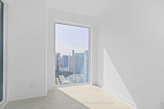 2505 - 5 Defries St, Condo with 3 bedrooms, 2 bathrooms and 1 parking in Toronto ON | Image 13