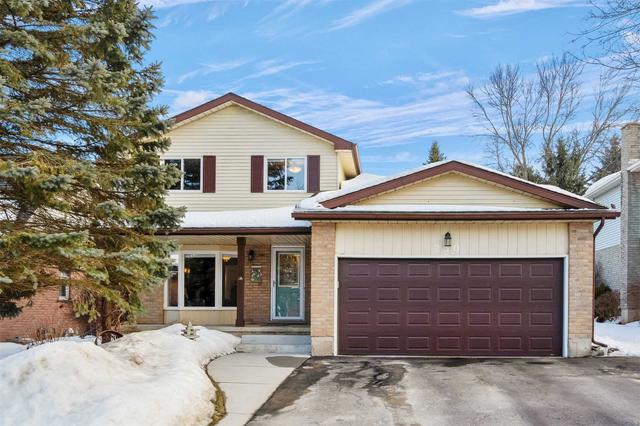 230 Oakwood Cres, House detached with 3 bedrooms, 3 bathrooms and 5 parking in Orangeville ON | Image 1