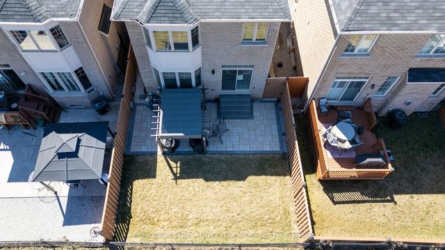 87 Kimborough Hllw, House semidetached with 3 bedrooms, 4 bathrooms and 2 parking in Brampton ON | Image 33