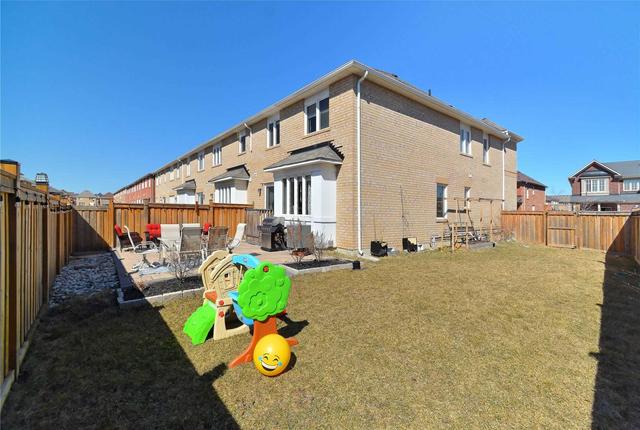 301 Mortimer Cres, House attached with 4 bedrooms, 4 bathrooms and 2 parking in Milton ON | Image 22