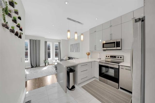 8 D'arcy St, House attached with 4 bedrooms, 3 bathrooms and 0 parking in Toronto ON | Image 13