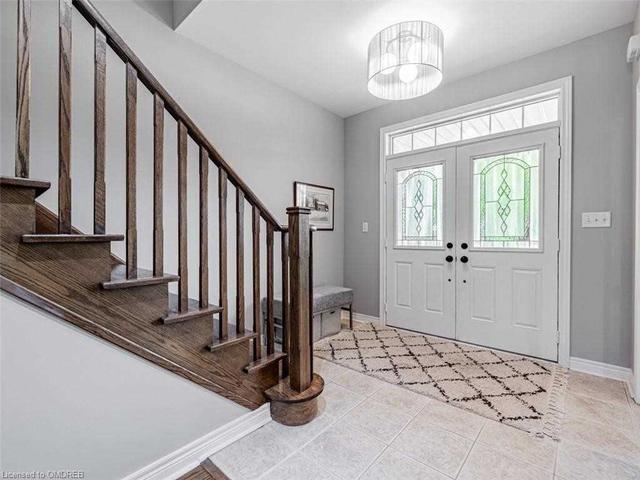 2232 Emily Circ, House attached with 3 bedrooms, 4 bathrooms and 2 parking in Oakville ON | Image 23